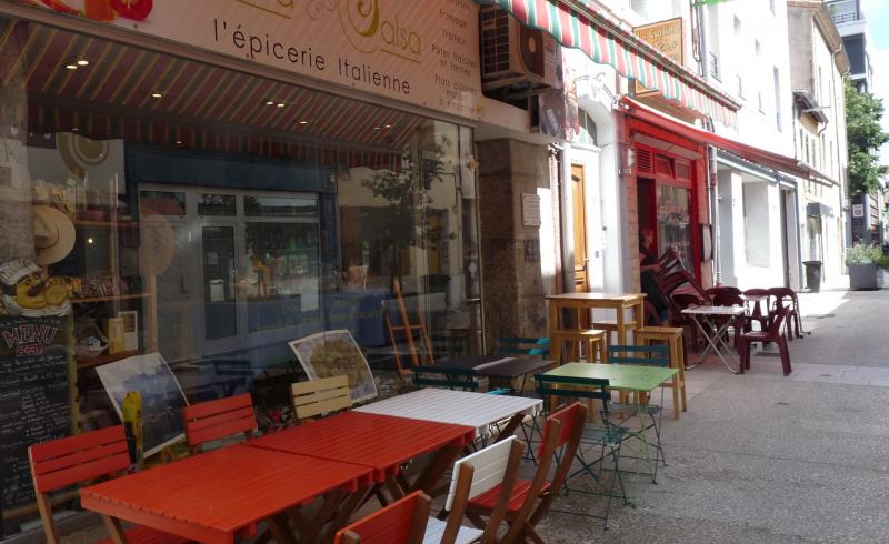 Terrasse de l'épicerie italienne